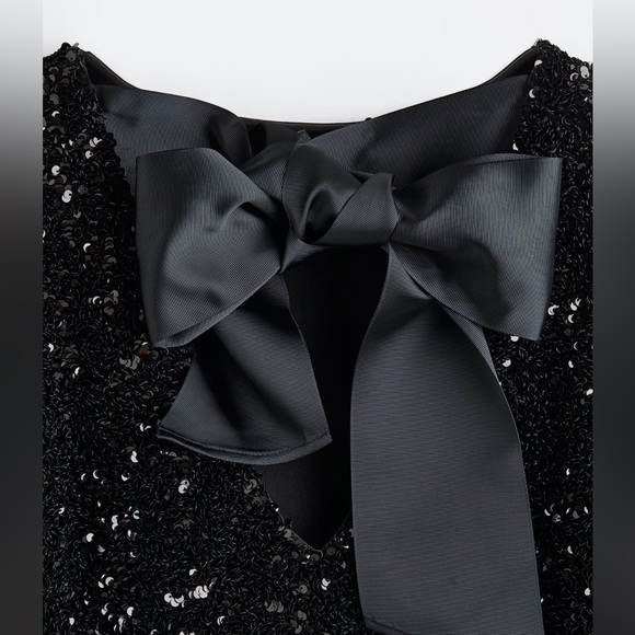 🖤 H&M Sequined Dress 🖤 - Picture 2 of 3